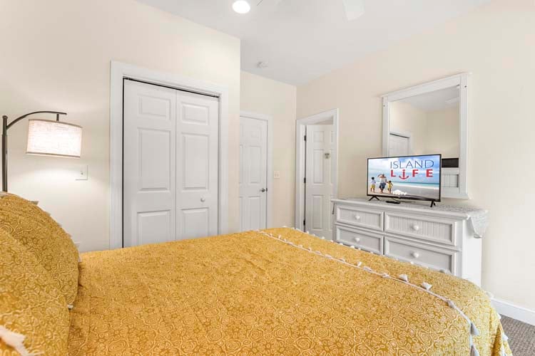 1st Floor Queen with Shared Bath and Deck Access