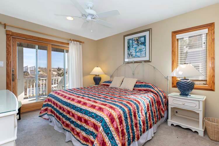 1st Floor King with Private Bath