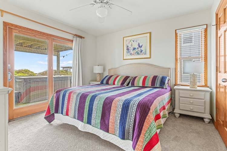 1st Floor King with Private Bath