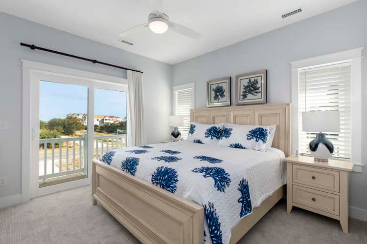 1st Floor King with Private Bath