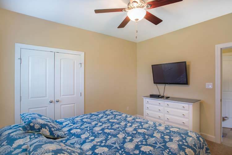 Ground Floor King with Private Bath