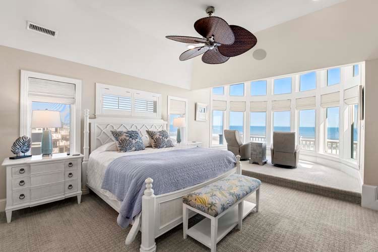 2nd Floor King with Private Bath