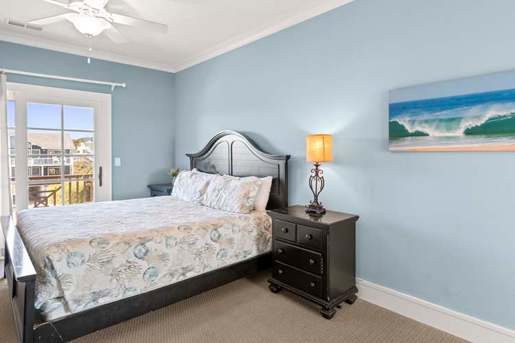 2nd Floor King with Private Bath