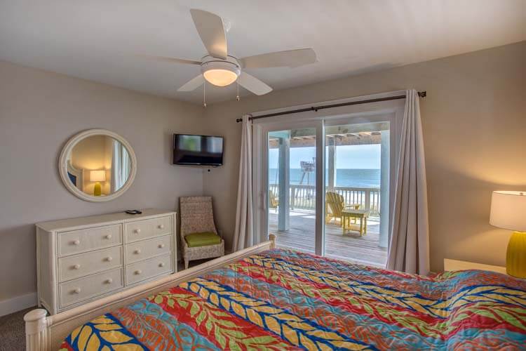 1st Floor King with Private Bath