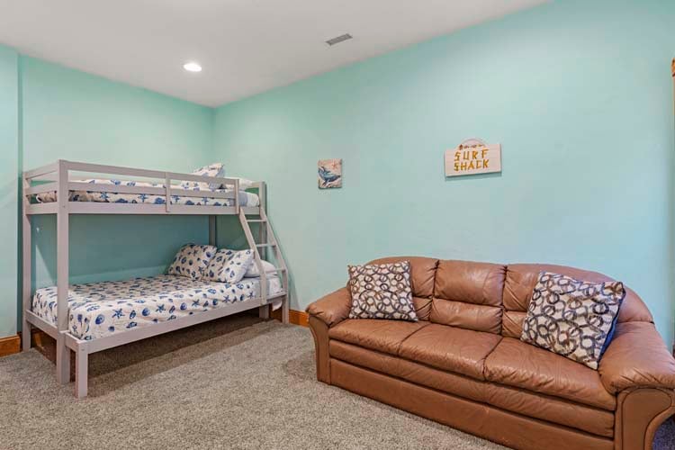 Ground Floor Pyramid Bunk with Private Bath