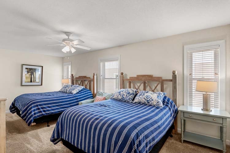 1st Floor Queens with Private Bath