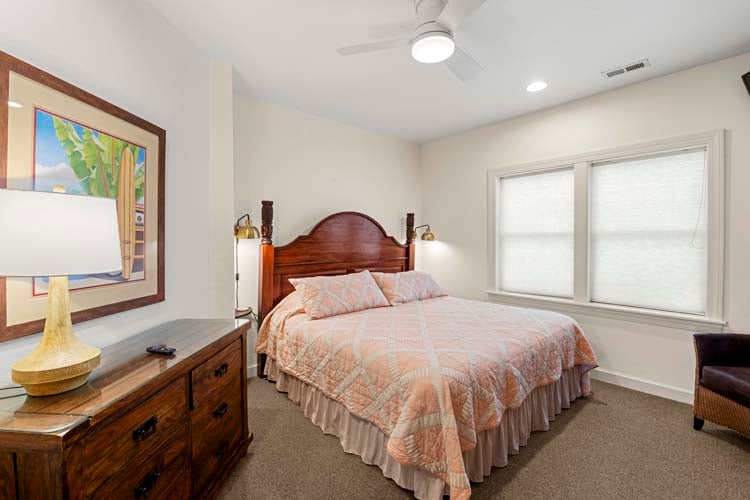 Ground Floor King with Private Bath (9)