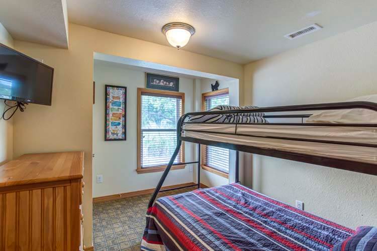 Ground Floor Pyramid Bunk with Private Bath