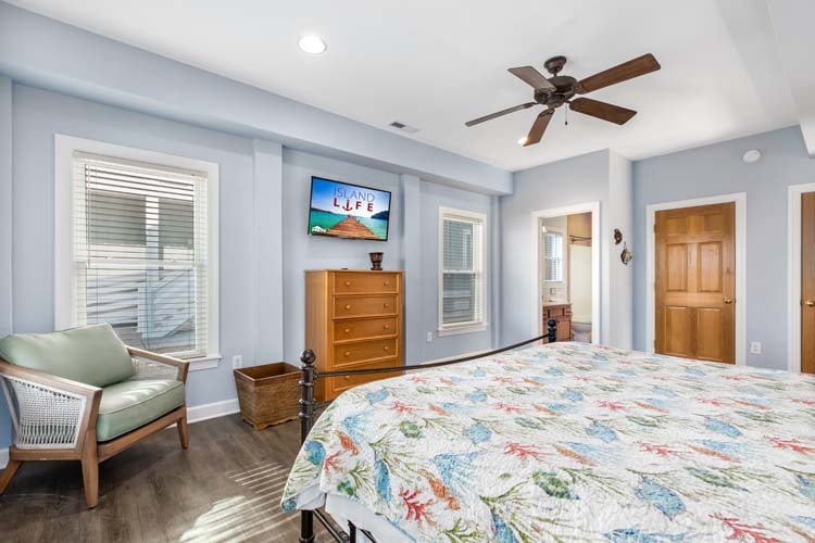 Ground Floor King with Private Bath