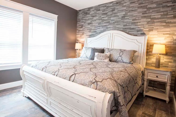 1st Floor King with Private Bath (7)