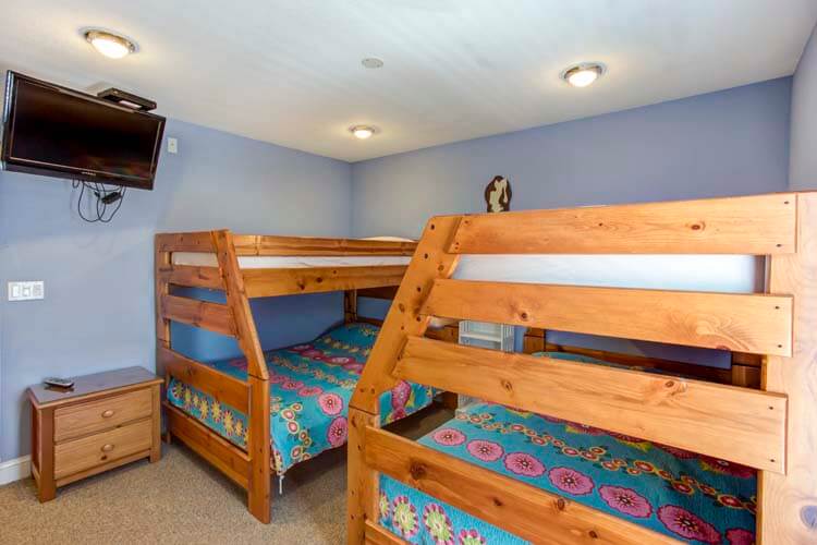 1st Floor Pyramid Bunks with Shared Bath