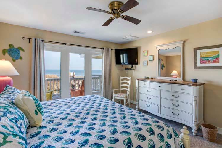 2nd Floor King with Private Bath