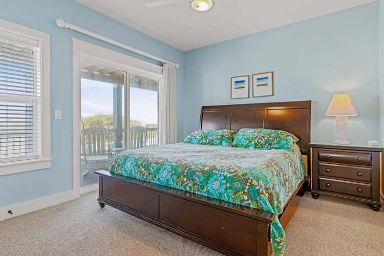 1st Floor King with Private Bath #5