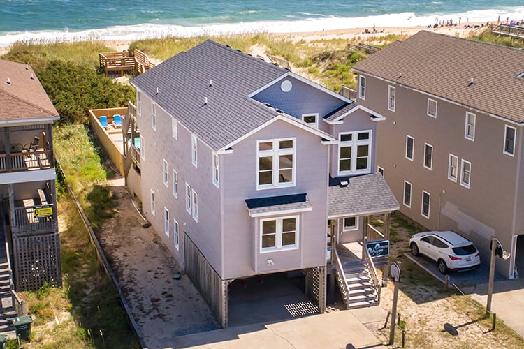 8 BR : 5.2 BA in NAGS HEAD