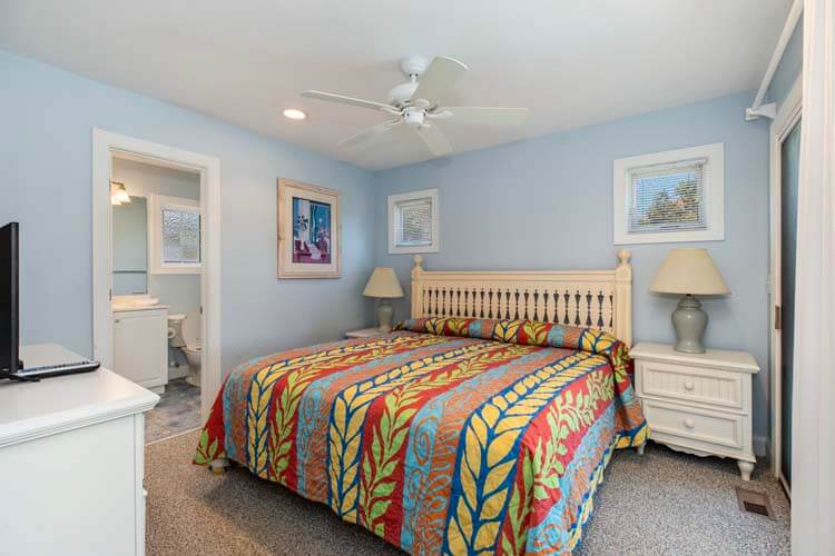 1st Floor King with Private Bath