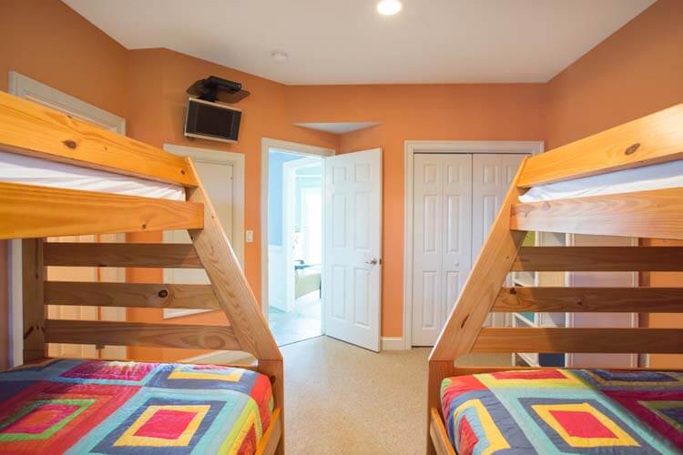 Ground Floor Pyramid Bunks with Private Bath