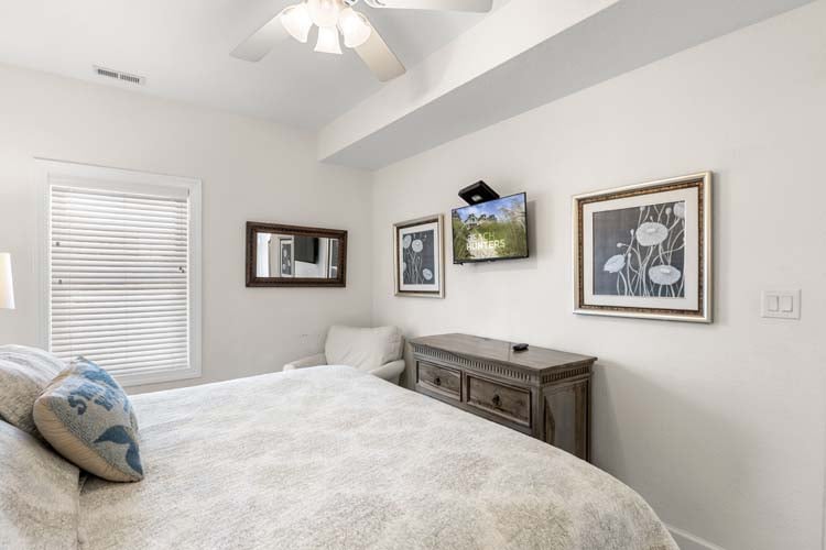 Ground Floor King with Private Bath