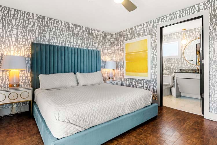 2nd Floor King with Private Bath (S)