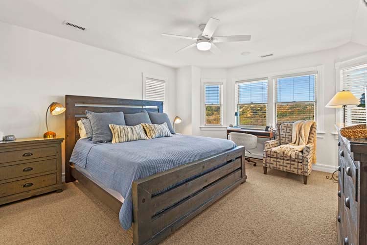 1st Floor King with Private Bath