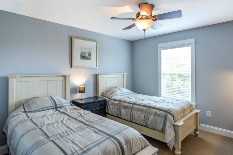 1st Floor Twins Bedroom