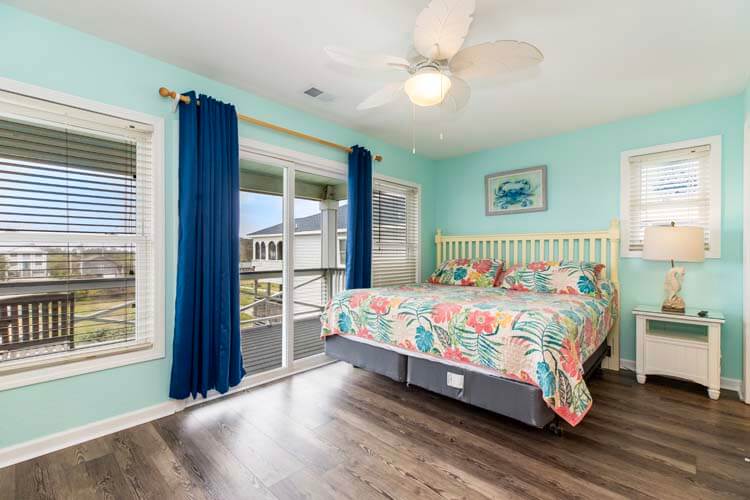 2nd Floor King with Private Bath