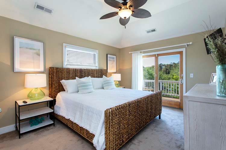 2nd Floor King with Private Bath