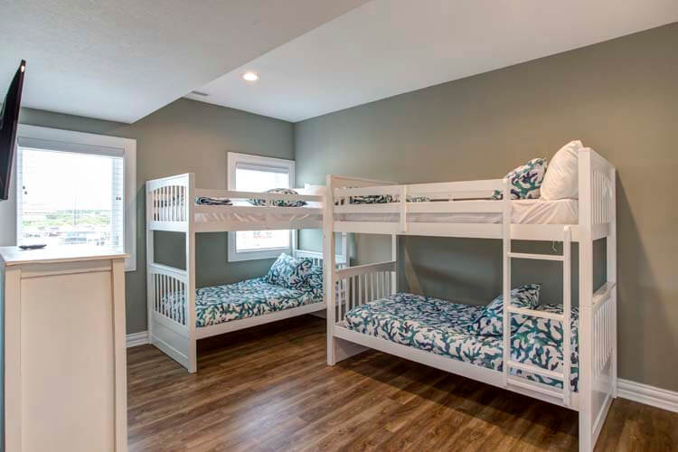 Ground Floor Twin Bunks with Private Bath