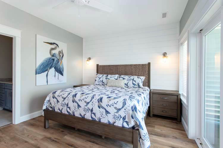 1st Floor King with Private Bath