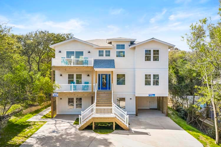 6 BR : 6.1 BA in DUCK