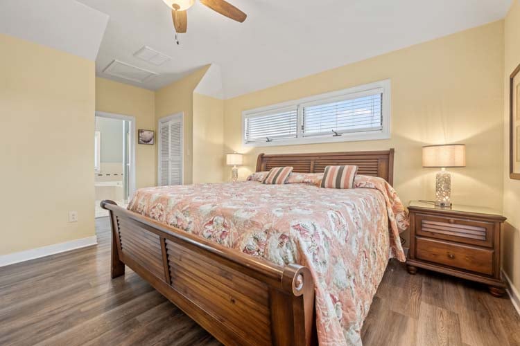 2nd Floor King with Private Bath