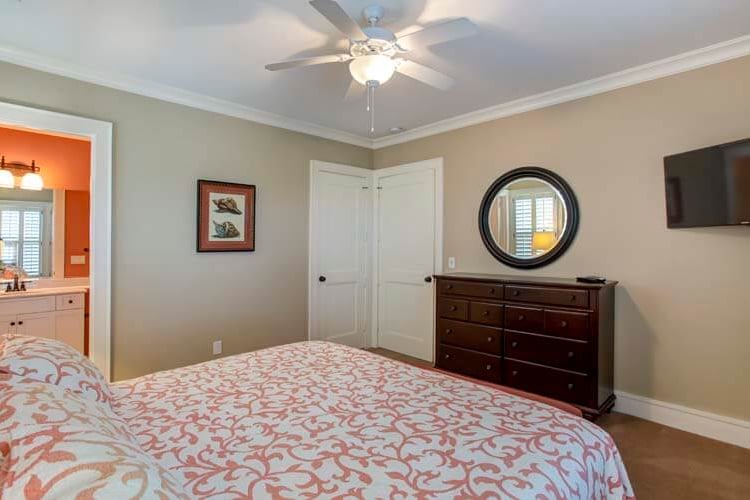 Ground Floor King with Private Bath