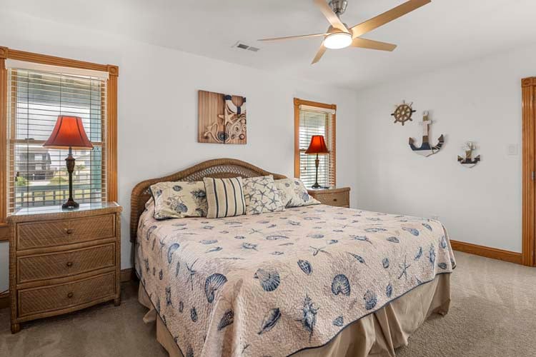 1st Floor King with Private Bath