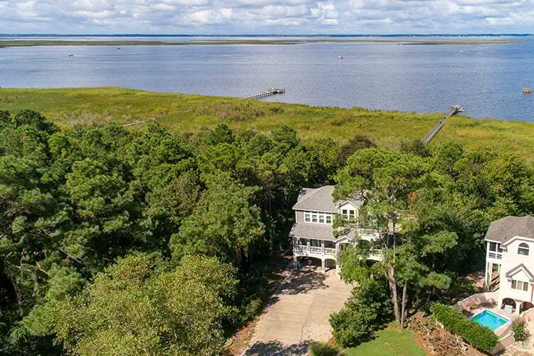 Serene Soundfront Location