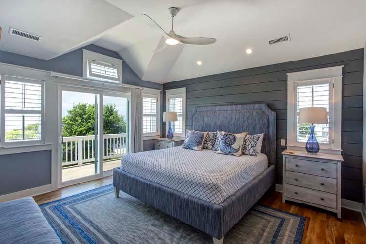 2nd Floor King with Private Bath