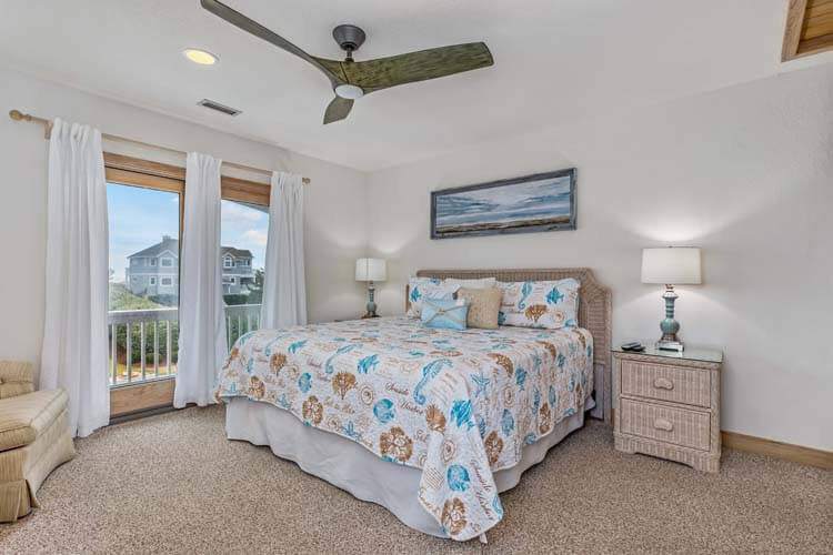 2nd Floor King with Private Bath