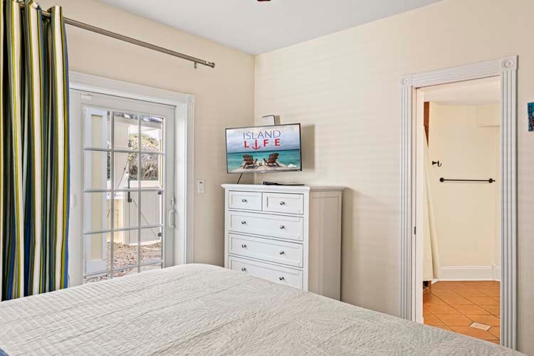 Ground Floor King with Private Bath