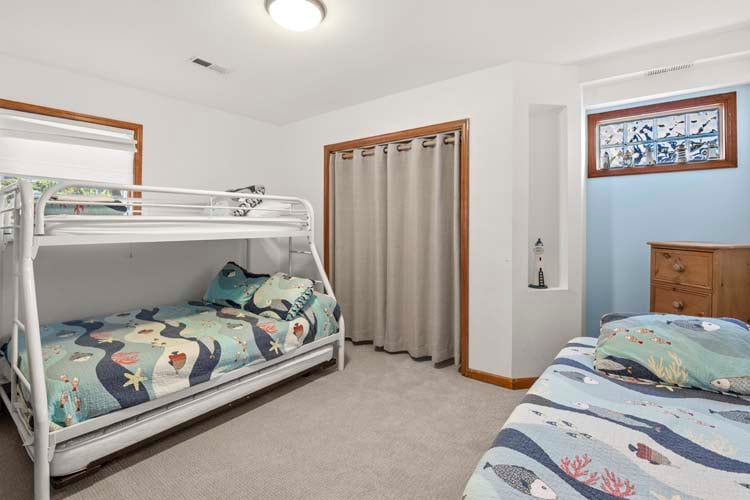 Ground Floor Pyramid Bunk & Twin with Shared Bath