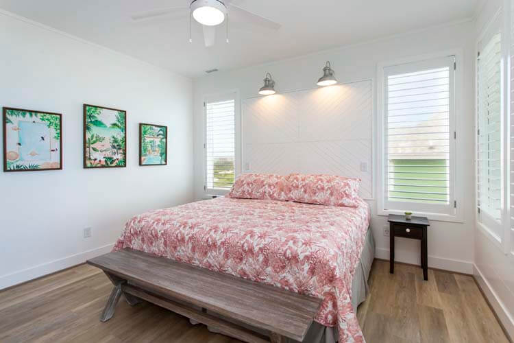 2nd Floor King with Private Bath