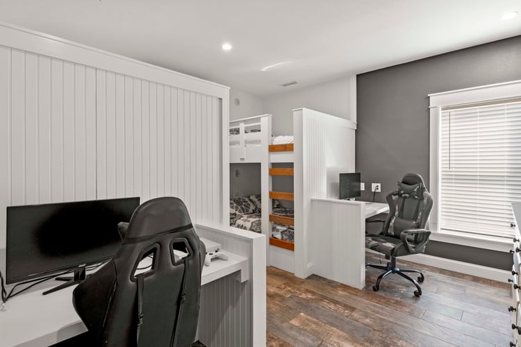 1st Floor Double Bunks with Private Bath (10)