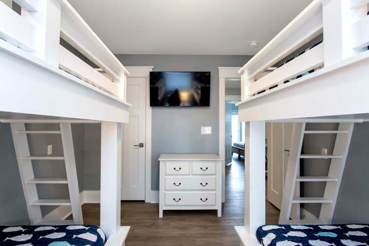 1st Floor Twin Bunks Bedroom