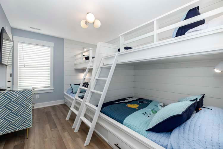 1st Floor Pyramid Bunks with Shared Bath (6)