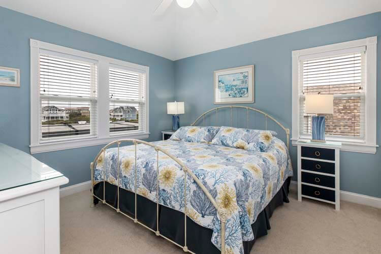 2nd Floor King with Private Bath