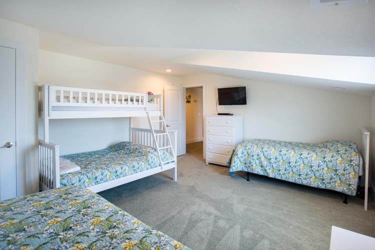 3rd Floor Pyramid Bunk & Twins Bedroom