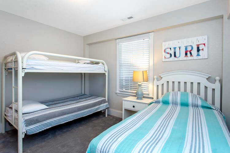 Ground Floor Twin Bunk & Twin with Private Bath