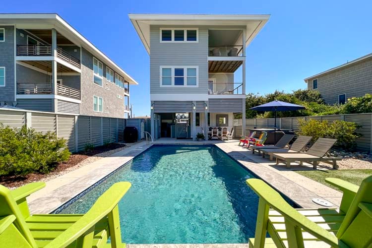 4 BR : 4.1 BA in SOUTHERN SHORES