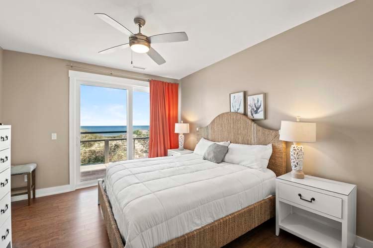 1st Floor King with Private Bath