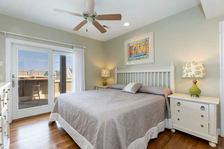 Ground Floor King with Private Bath