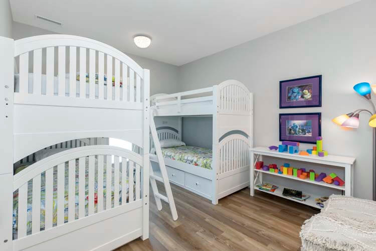 1st Floor Twin Bunk with Private Bath