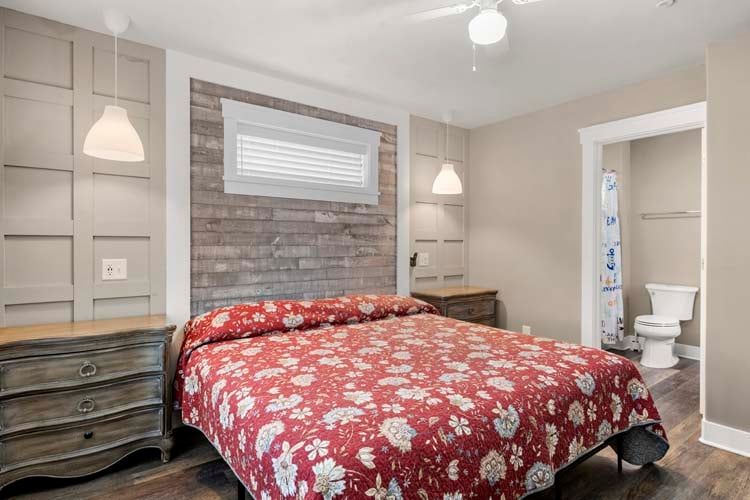 Ground Floor King with Private Bath (1)