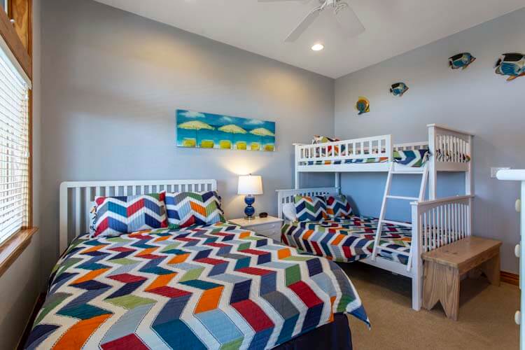 1st Floor Queen/Pyramid Bunk with Private Bath